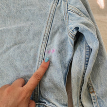 Load image into Gallery viewer, Vintage Levi's Light Wash Jean Jacket 5t