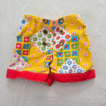 Load image into Gallery viewer, 70s Vintage Bright Floral Pattern Cotton Shorts 18 months *flaw