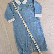 Load image into Gallery viewer, Vintage Bunny + Carrots Bodysuit 3-6 months