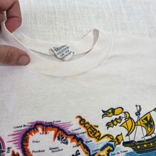 Load image into Gallery viewer, Vintage Isle De La Martinique Tee 5t