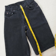 Load image into Gallery viewer, Vintage Levi's black 550 fit jean shorts 23 inch waist