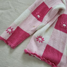 Load image into Gallery viewer, Vintage Pink Checkerboard Floral Knit Sweater 5t/6