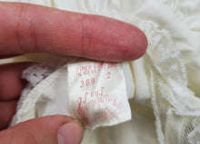 Load image into Gallery viewer, Vintage Full Circle Slip 2t