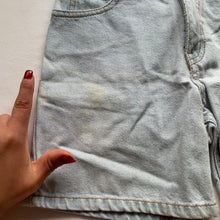 Load image into Gallery viewer, Vintage Light Wash Jean Shorts kids 8
