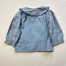 Load image into Gallery viewer, Vintage Girly Heart Buttondown 3-6 months
