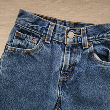Load image into Gallery viewer, Vintage Levi&#39;s 550 Fit Jeans kids 7 SLIM
