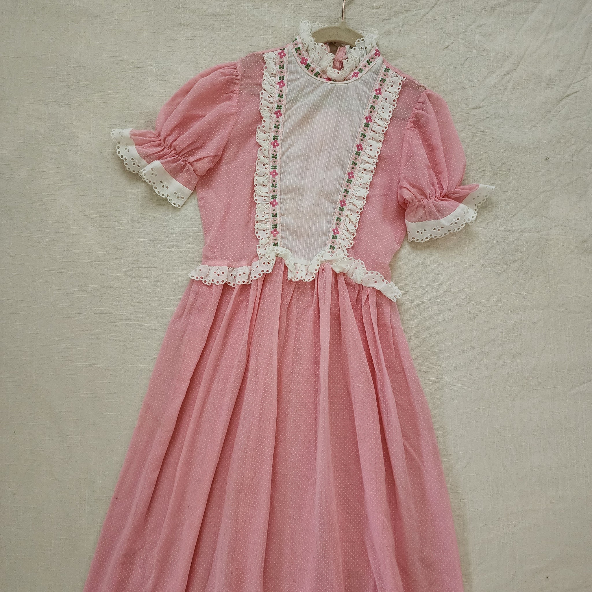 Vintage Semi-Sheer Pink Swiss Dot Maxi Dress kids 8/10 Nostalgic Baby Vintage Vintage Semi-Sheer Pink Swiss Dot Maxi Dress kids 8/10 Nostalgic Baby Vintage