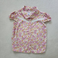 Load image into Gallery viewer, Vintage Small Floral Shirt 4t
