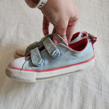 Load image into Gallery viewer, Converse Blue/Pink Shoes toddler 8
