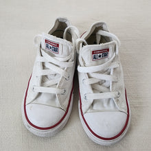 Load image into Gallery viewer, Converse White Allstar Shoes toddler 10
