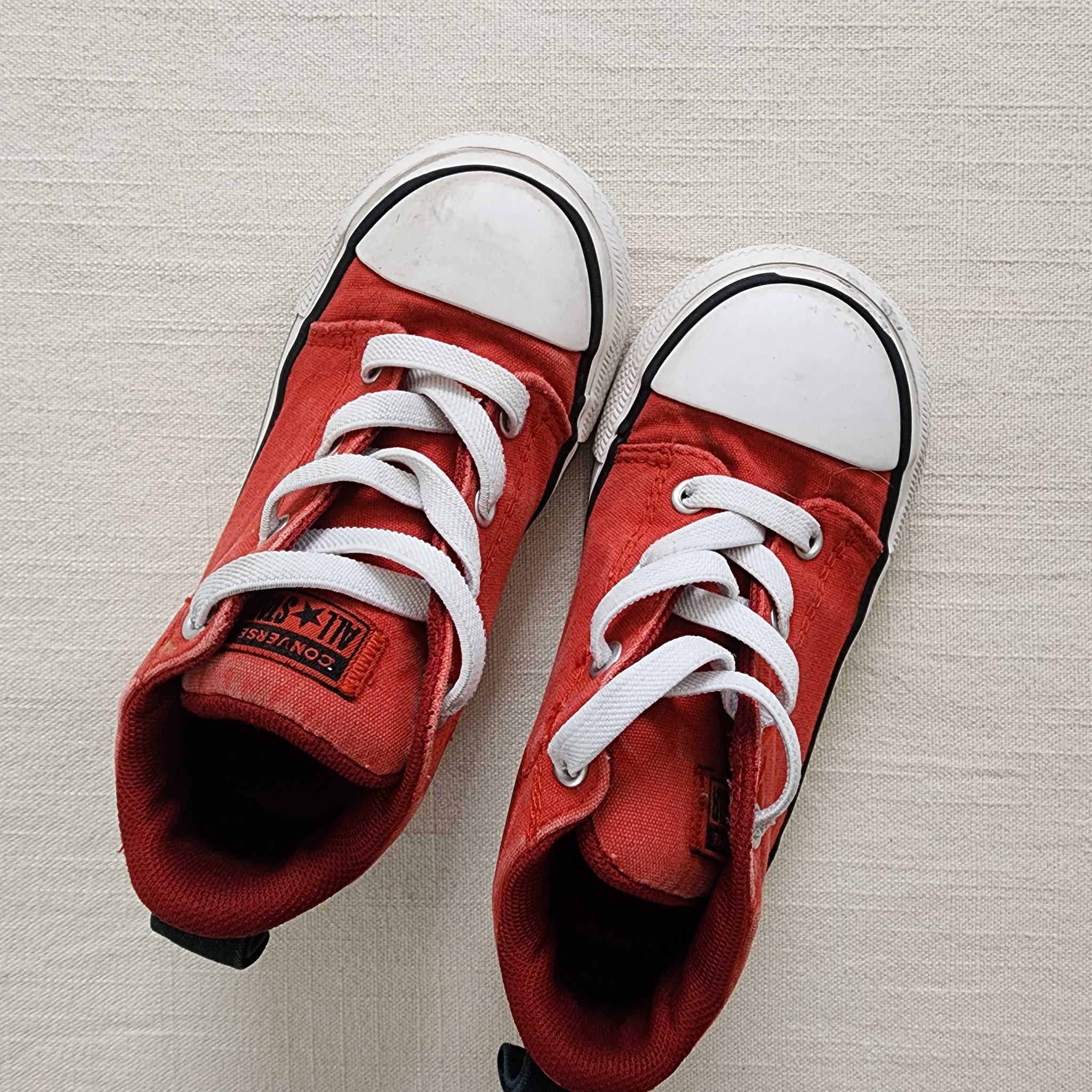 Red and black toddler converse on sale