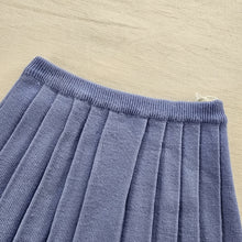 Load image into Gallery viewer, Vintage Pleated Knit Skirt 5t/6
