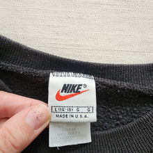 Load image into Gallery viewer, Vintage Nike Black Crewneck kids 14/16
