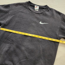 Load image into Gallery viewer, Vintage Nike Black Crewneck kids 14/16
