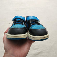 Load image into Gallery viewer, Nike Blue/Black Shoes toddler 10
