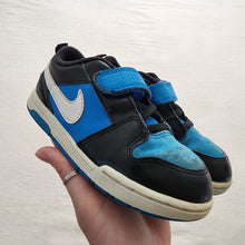 Load image into Gallery viewer, Nike Blue/Black Shoes toddler 10
