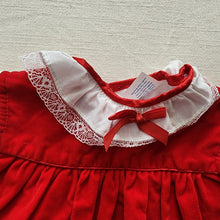 Load image into Gallery viewer, Vintage Top/Bloomers Set 0-6 months
