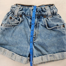 Load image into Gallery viewer, Vintage Levi&#39;s Cinched Jean Shorts 24 months
