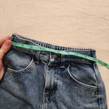 Load image into Gallery viewer, Vintage Rustler Distressed Jeans kids 6
