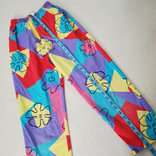 Load image into Gallery viewer, Vintage Fun Floral Pants kids 8/10
