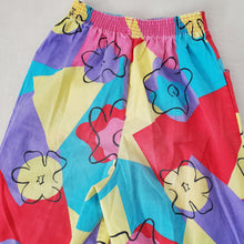 Load image into Gallery viewer, Vintage Fun Floral Pants kids 8/10
