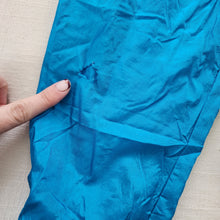 Load image into Gallery viewer, Vintage Blue Windbreaker Pants 5t
