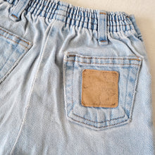 Load image into Gallery viewer, Vintage Liberty Jean Shorts 3t
