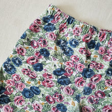 Load image into Gallery viewer, Vintage Rose Floral Shorts 2t
