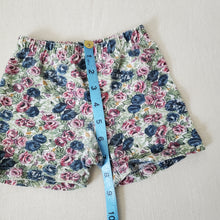 Load image into Gallery viewer, Vintage Rose Floral Shorts 2t
