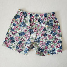 Load image into Gallery viewer, Vintage Rose Floral Shorts 2t
