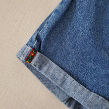 Load image into Gallery viewer, Vintage Flower Jean Shorts kids 6
