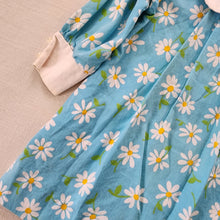 Load image into Gallery viewer, Vintage Mod Daisy Dress 3t/4t
