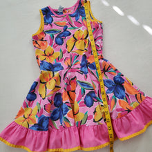 Load image into Gallery viewer, Vintage Bright Floral Dress kids 6 *flaw
