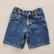 Load image into Gallery viewer, Retro Y2k Levi&#39;s Jean Shorts 2t+
