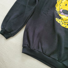 Load image into Gallery viewer, Vintage Lion Black Crewneck kids 16
