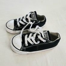 Load image into Gallery viewer, Converse All Star Shoes toddler 9
