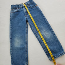 Load image into Gallery viewer, Vintage Y2K Levi&#39;s 550 Fit Jeans 5t SLIM
