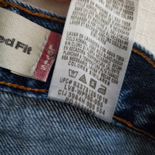 Load image into Gallery viewer, Vintage Y2K Levi&#39;s 550 Fit Jeans 5t SLIM
