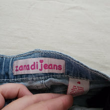 Load image into Gallery viewer, Y2k Jeans Rhinestone Flared Jeans 4t
