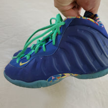 Load image into Gallery viewer, Nike Little Posite Shoes toddler 12.5
