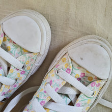 Load image into Gallery viewer, Converse Floral Hightop Shoes toddler 12
