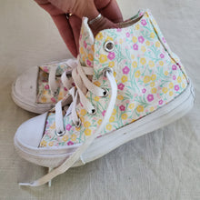 Load image into Gallery viewer, Converse Floral Hightop Shoes toddler 12
