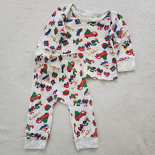 Load image into Gallery viewer, Vintage Oshkosh Christmas Pajamas 6 months
