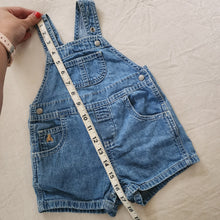 Load image into Gallery viewer, Vintage Gap Denim Shortalls 6-12 months
