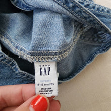 Load image into Gallery viewer, Vintage Gap Denim Shortalls 6-12 months
