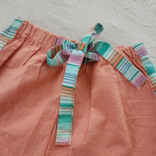 Load image into Gallery viewer, Vintage Peach Striped Belt Shorts kids 8/10
