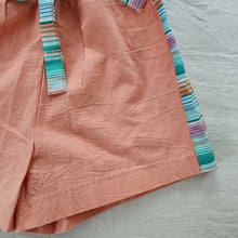 Load image into Gallery viewer, Vintage Peach Striped Belt Shorts kids 8/10
