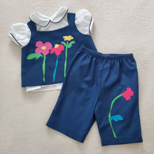 Load image into Gallery viewer, Vintage 2-piece Flower Applique Outfit 4t
