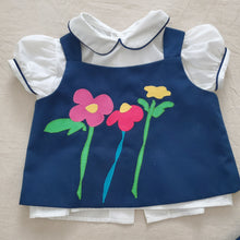 Load image into Gallery viewer, Vintage 2-piece Flower Applique Outfit 4t
