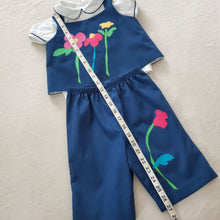 Load image into Gallery viewer, Vintage 2-piece Flower Applique Outfit 4t
